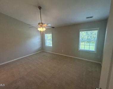 101 Killington Drive - Photo Thumbnail 10