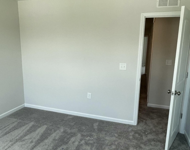 4921 Oolite Street - Photo Thumbnail 18