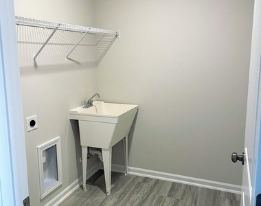 4921 Oolite Street - Photo Thumbnail 14