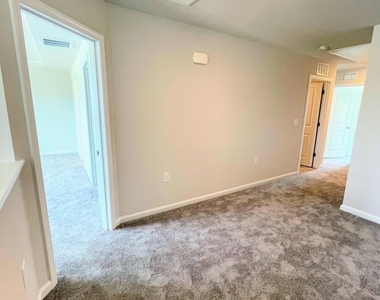4921 Oolite Street - Photo Thumbnail 9