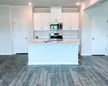 4921 Oolite Street - Photo Thumbnail 2