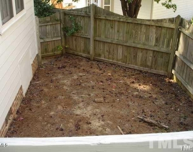 311 Wax Myrtle Court - Photo Thumbnail 11