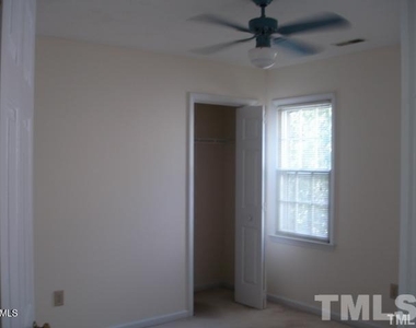 311 Wax Myrtle Court - Photo Thumbnail 8