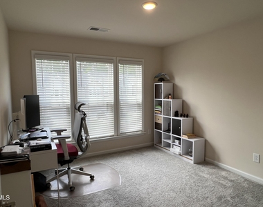 1176 Citadel Avenue - Photo Thumbnail 17