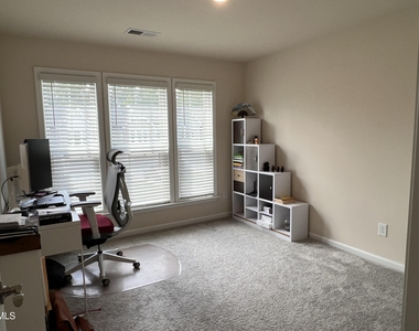 1176 Citadel Avenue - Photo Thumbnail 18