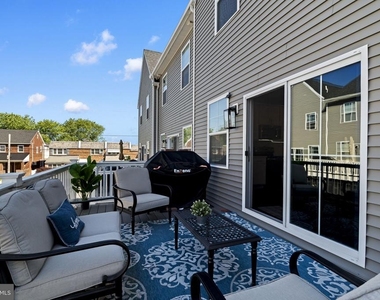 428 Hurst Street - Photo Thumbnail 17