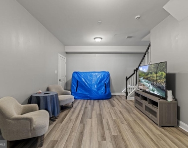 428 Hurst Street - Photo Thumbnail 35