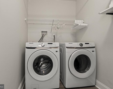 428 Hurst Street - Photo Thumbnail 24