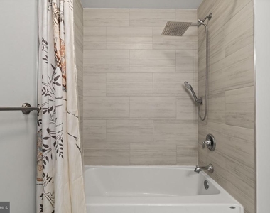 428 Hurst Street - Photo Thumbnail 20