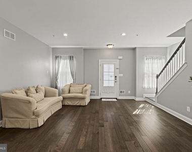 428 Hurst Street - Photo Thumbnail 6
