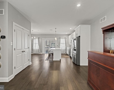428 Hurst Street - Photo Thumbnail 5