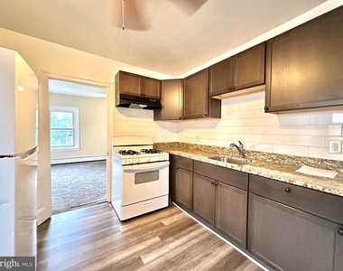 914 Swede Street - Photo Thumbnail 4