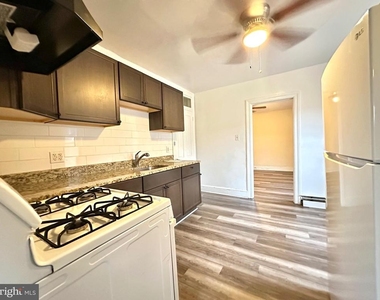 914 Swede Street - Photo Thumbnail 8