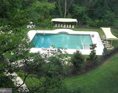 1030 E Lancaster Avenue - Photo Thumbnail 4