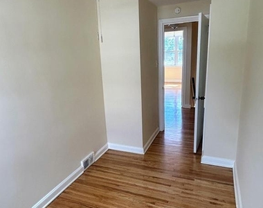 7801 Westview Avenue - Photo Thumbnail 18