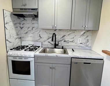 7801 Westview Avenue - Photo Thumbnail 8