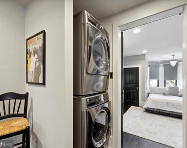 415 W Union Street - Photo Thumbnail 17