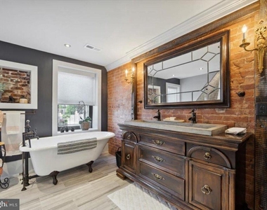 415 W Union Street - Photo Thumbnail 13