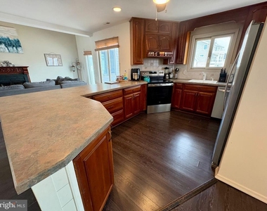 680 Newell Avenue - Photo Thumbnail 7