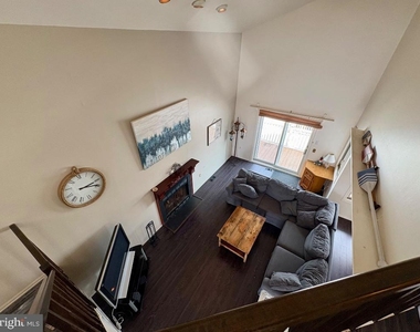 680 Newell Avenue - Photo Thumbnail 11