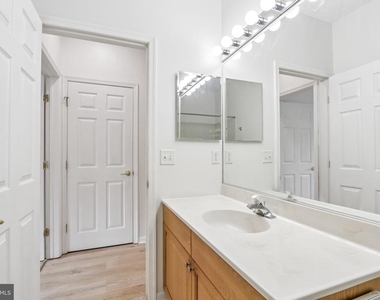 121 Kyle Way - Photo Thumbnail 23