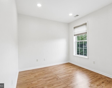 121 Kyle Way - Photo Thumbnail 25