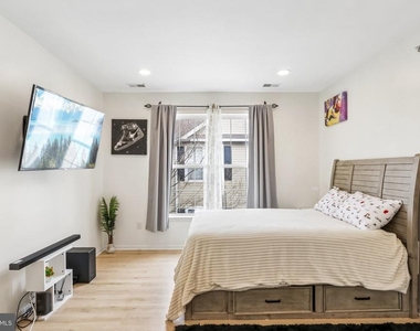 121 Kyle Way - Photo Thumbnail 17