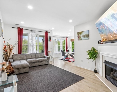 121 Kyle Way - Photo Thumbnail 6