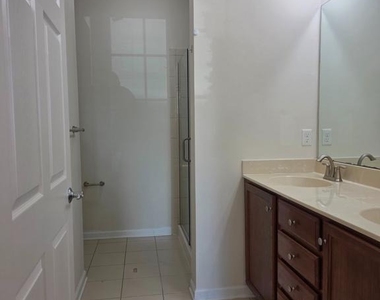 1115 Halifax Place - Photo Thumbnail 14