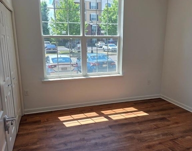 1115 Halifax Place - Photo Thumbnail 8