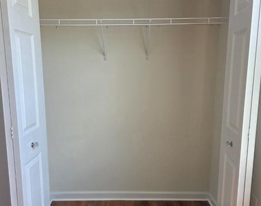 1115 Halifax Place - Photo Thumbnail 9