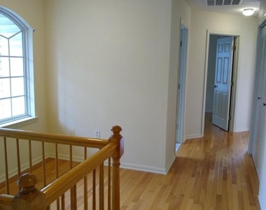 19 Wordsworth Court - Photo Thumbnail 9