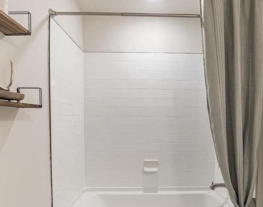 1105 Foster Drive - Photo Thumbnail 12
