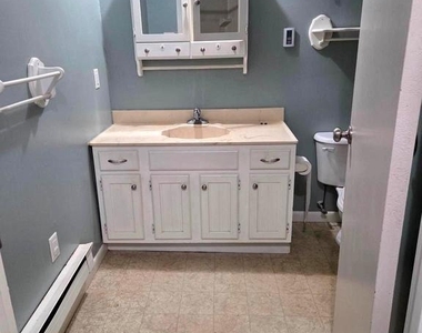 229 W Holly Avenue - Photo Thumbnail 4