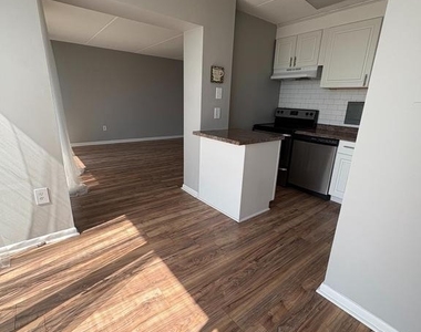 611 Playa Del Sol - Photo Thumbnail 3