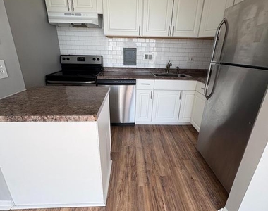 611 Playa Del Sol - Photo Thumbnail 4
