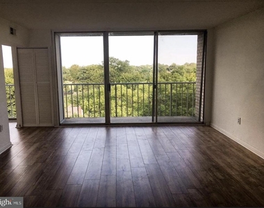 401 Cooper Landing Rd - Photo Thumbnail 7
