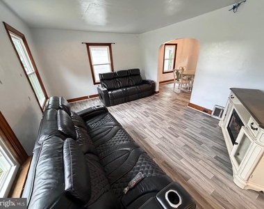 316 Antietam Drive - Photo Thumbnail 2