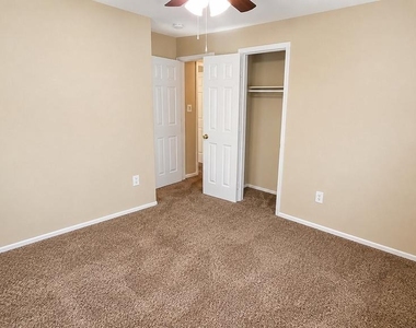 4409 Bishopmill Drive - Photo Thumbnail 15