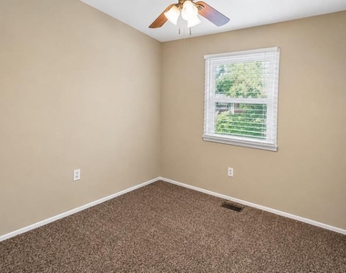 4409 Bishopmill Drive - Photo Thumbnail 11
