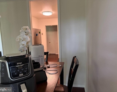 7260 Donnell Place - Photo Thumbnail 6