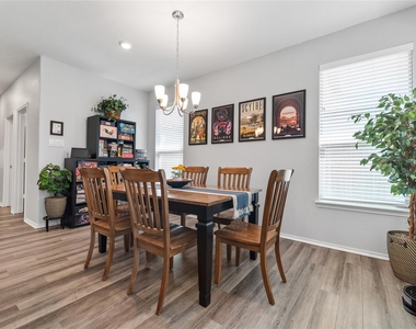 13921 Abraham Lincoln St - Photo Thumbnail 12