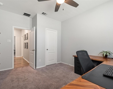 13921 Abraham Lincoln St - Photo Thumbnail 23