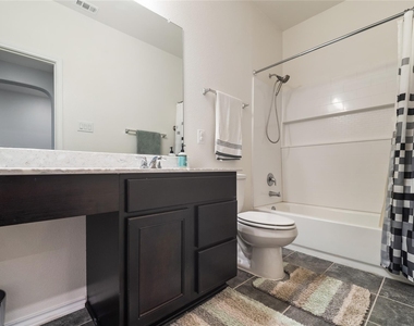13921 Abraham Lincoln St - Photo Thumbnail 24