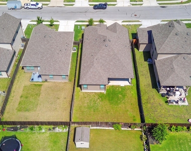 13921 Abraham Lincoln St - Photo Thumbnail 36
