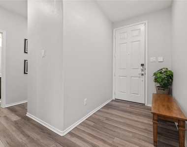 13921 Abraham Lincoln St - Photo Thumbnail 8