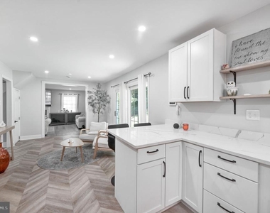 8812 Churchfield Lane - Photo Thumbnail 5