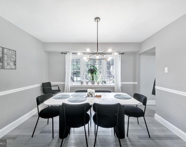 8812 Churchfield Lane - Photo Thumbnail 14