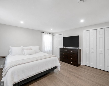 8812 Churchfield Lane - Photo Thumbnail 18