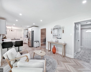 8812 Churchfield Lane - Photo Thumbnail 12